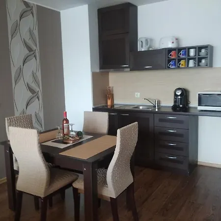 Διαμέρισμα илен 433 Royal Towers *