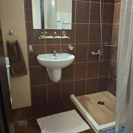 илен 433 Royal Towers דירה *